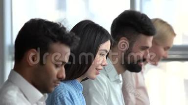 年轻开朗的亚洲女<strong>程序员</strong>脸。